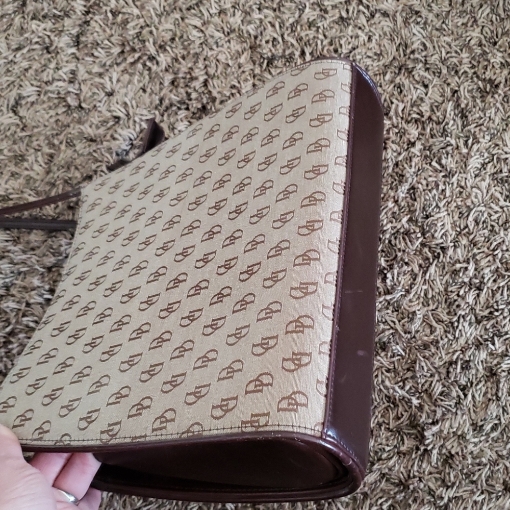 Purse - Picture 3 of 3